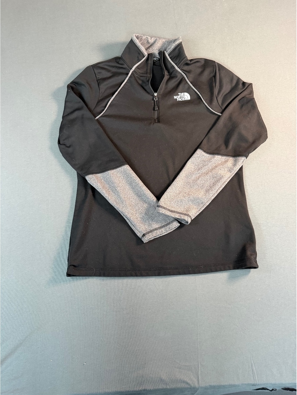 The North Face Women's Black and Gray Half-Zip Pullover Jacket LG